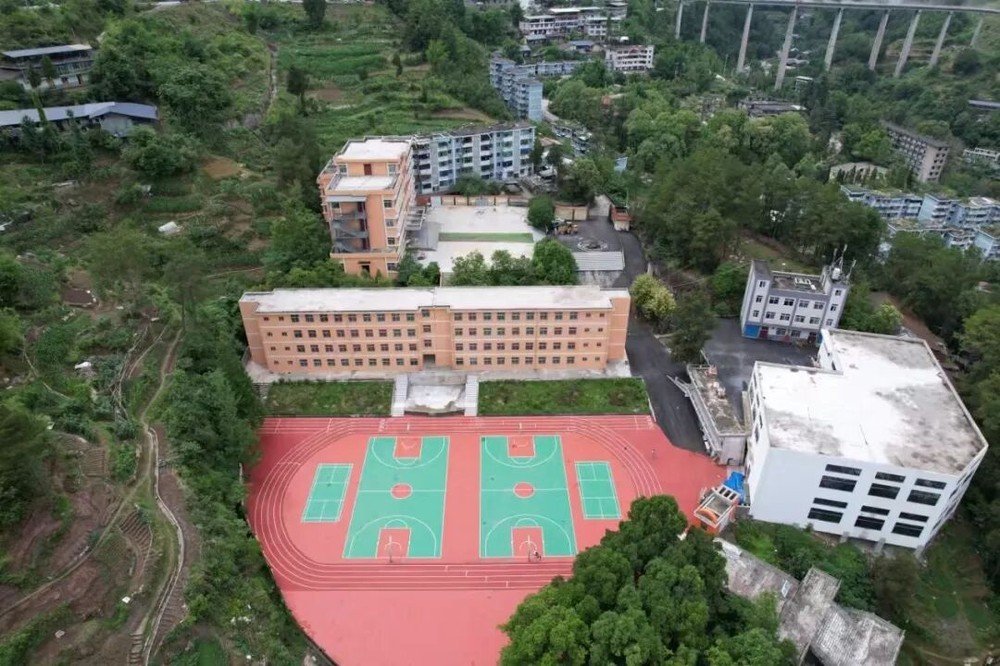 四川省南江县职业中学航拍校园